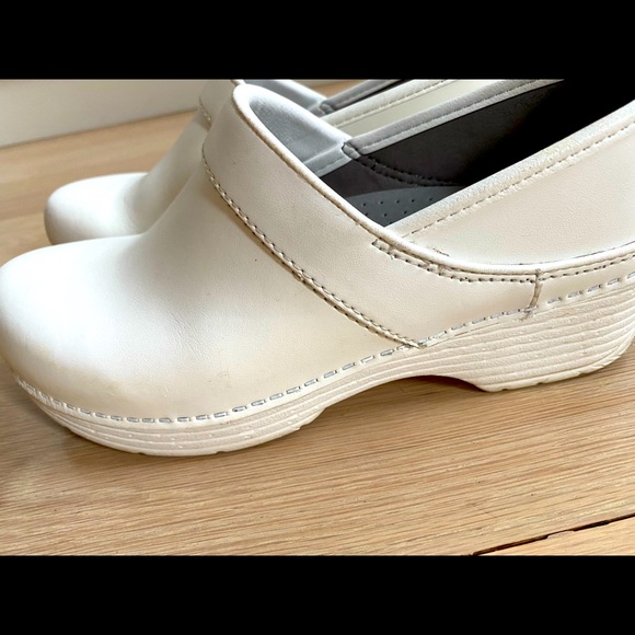 Dansko LT Professional White Box Clogs Size 38 - Picture 5 of 8